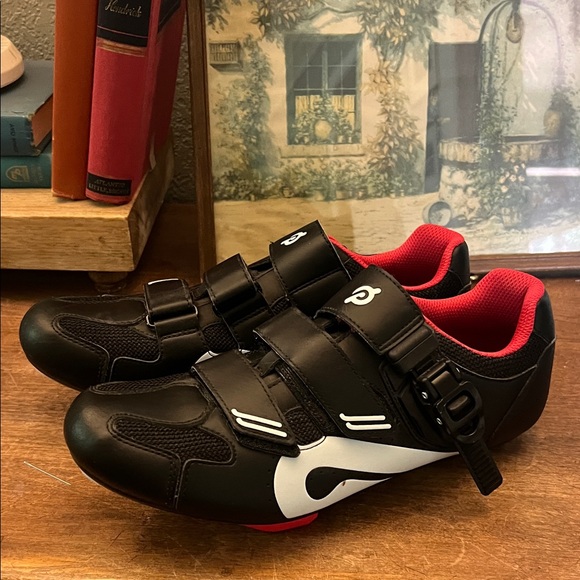 Peloton Black and Red Cycling Shoes - Picture 1 of 4